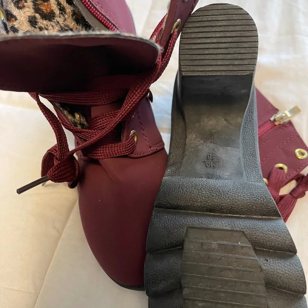 Boots - Picture 4 of 6
